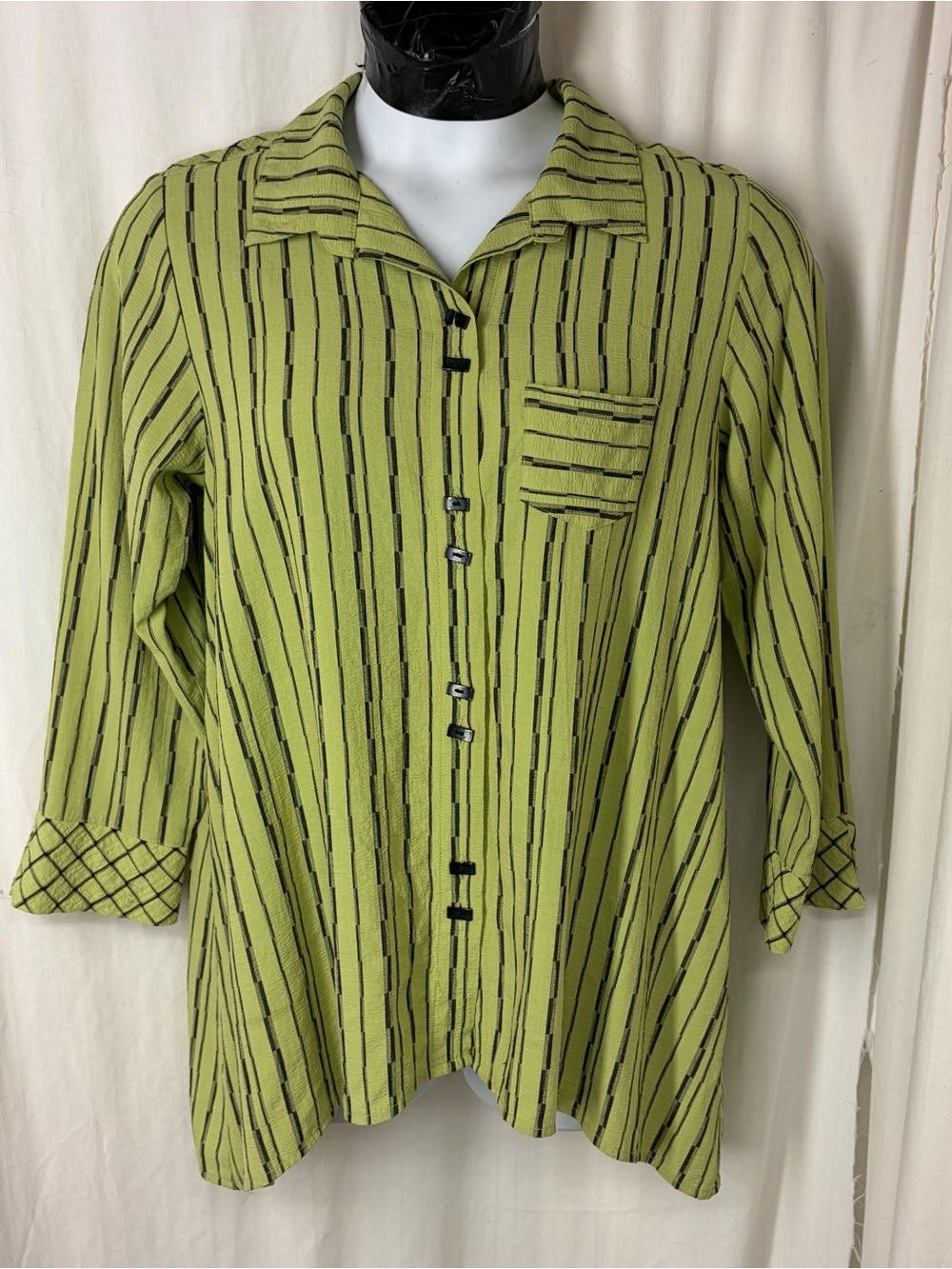 HABITAT M Mixed Stripe Lagenlook Green Black Double Button Crinkle Top Boutique